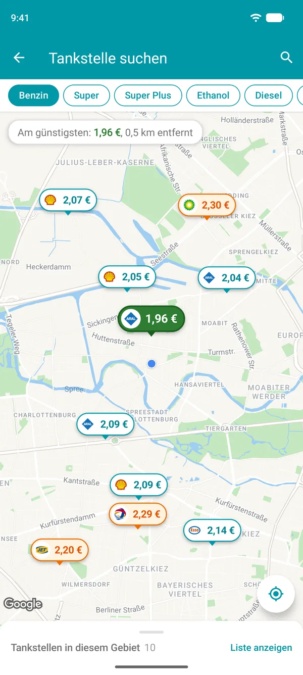 Karte in der Drivvo App mit dem Benzinpreis jeder Tankstelle in deiner Nähe und der günstigsten in Grün