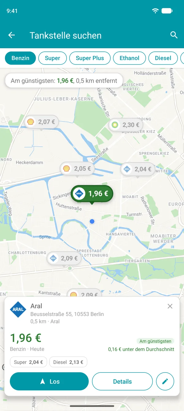 Geöffnete Ansicht der günstigsten Tankstelle in der Drivvo App mit Kraftstoffpreisen, Entfernung und der Schaltfläche „Los“