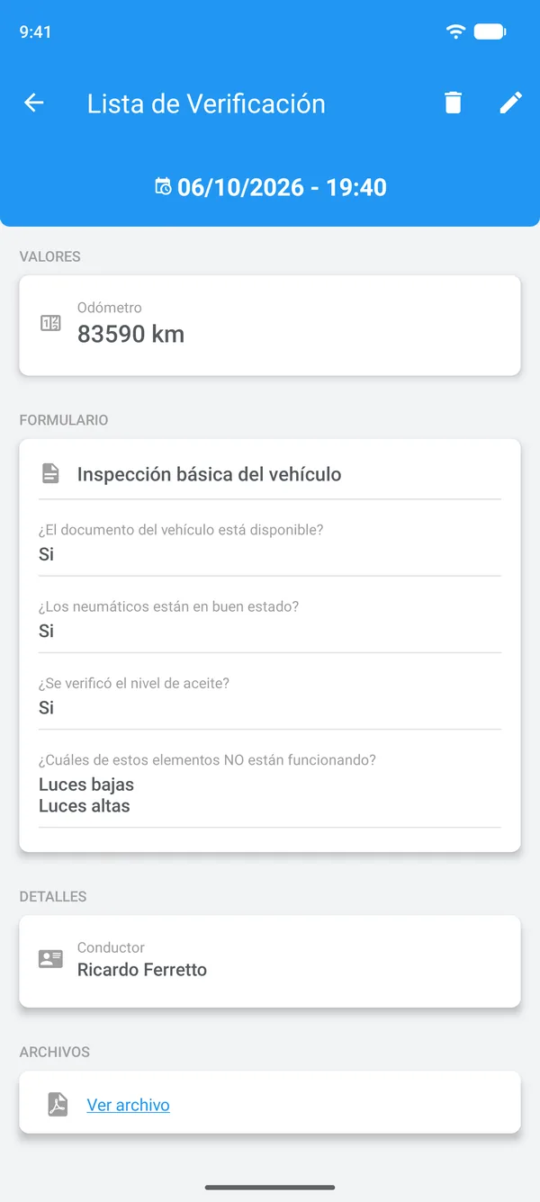 Lista de verificación completada en Drivvo, con las respuestas, el conductor y el archivo adjunto