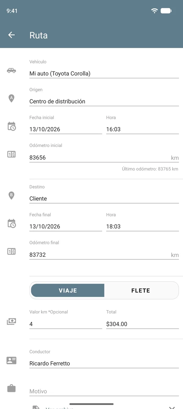 Registro de ruta en modo viaje, con origen, destino, lecturas del odómetro, valor por distancia y total