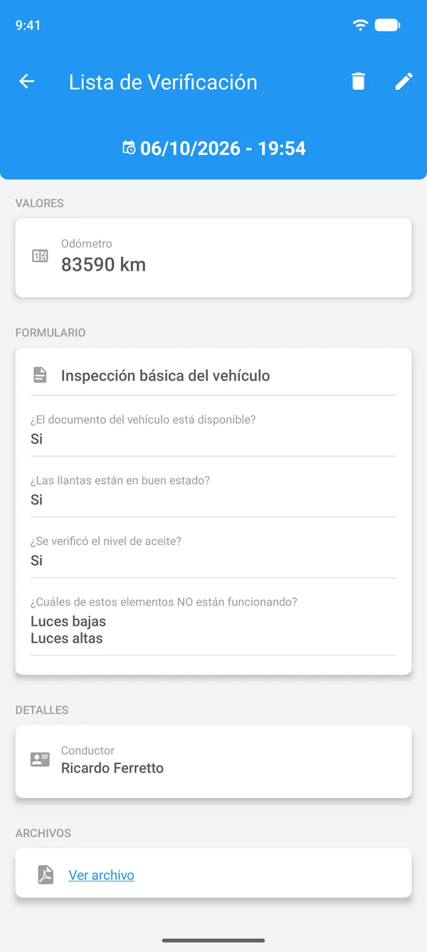 Lista de verificación completada en Drivvo, con las respuestas, el conductor y el archivo adjunto