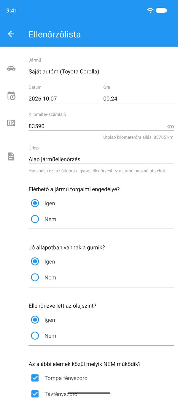 Telefonon kitöltött jármű-ellenőrzőlista járművel, kilométeróra-állással és igen vagy nem válaszokkal