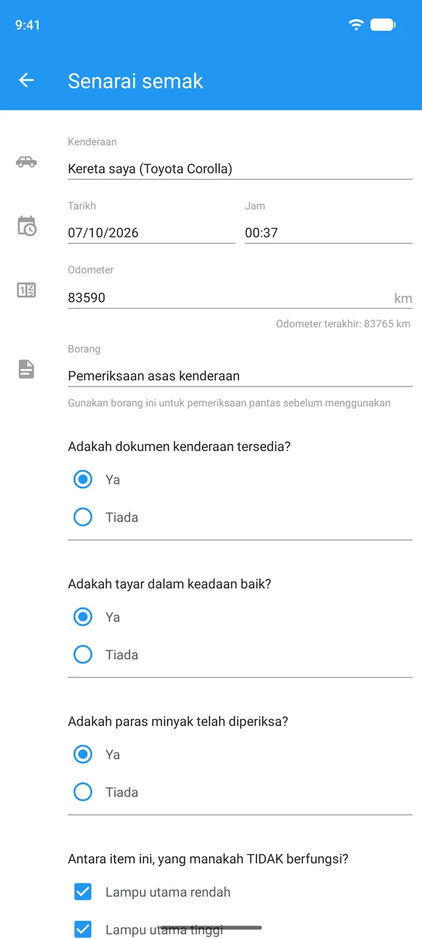 Senarai semak kenderaan yang diisi pada telefon, dengan kenderaan, odometer dan jawapan ya atau tidak