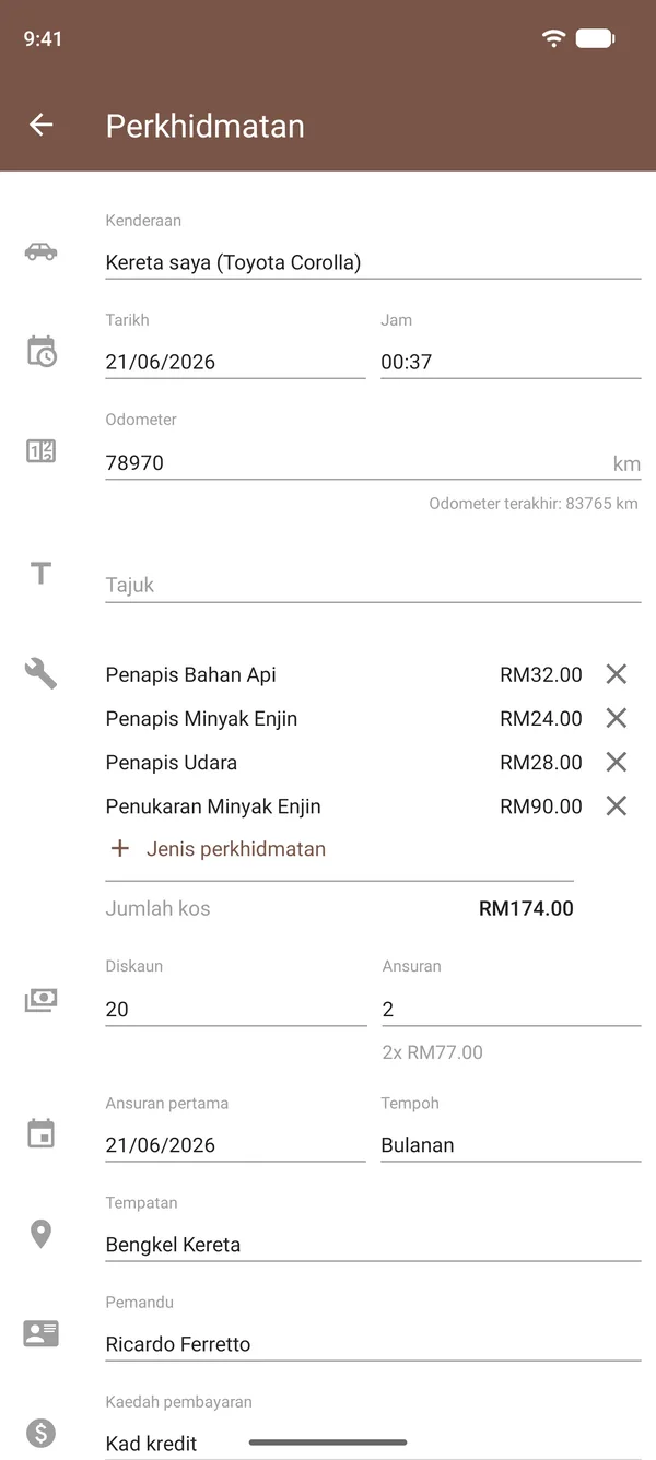 Rekod servis dalam Drivvo dengan penukaran minyak enjin, penapis, kos, odometer dan lokasi