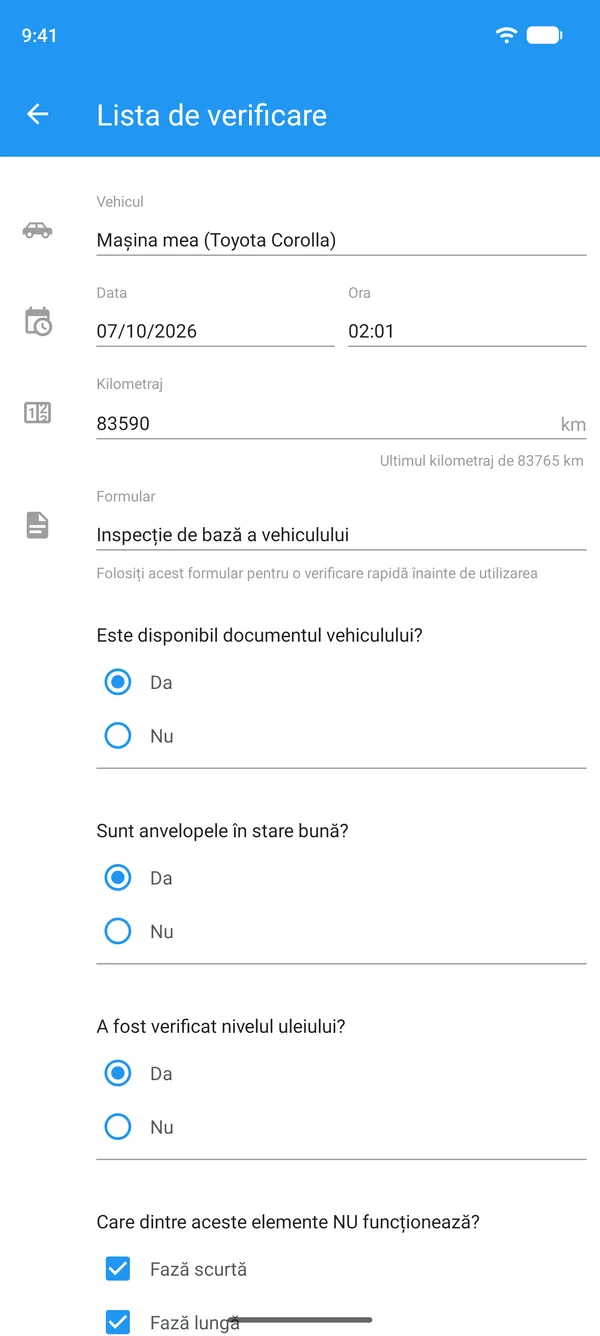 Listă de verificare a vehiculului completată pe telefon, cu vehiculul, kilometrajul și răspunsuri da sau nu