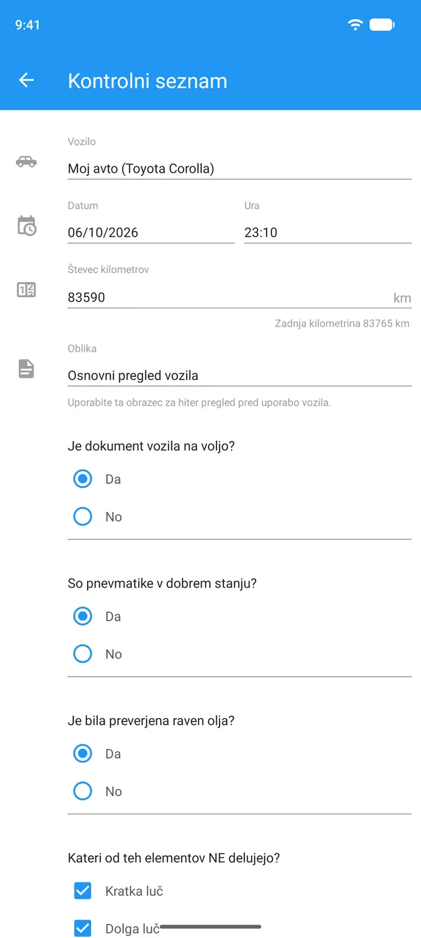 Kontrolni seznam vozila, izpolnjen na telefonu, s podatki o vozilu, stanjem števca kilometrov in odgovori da ali ne